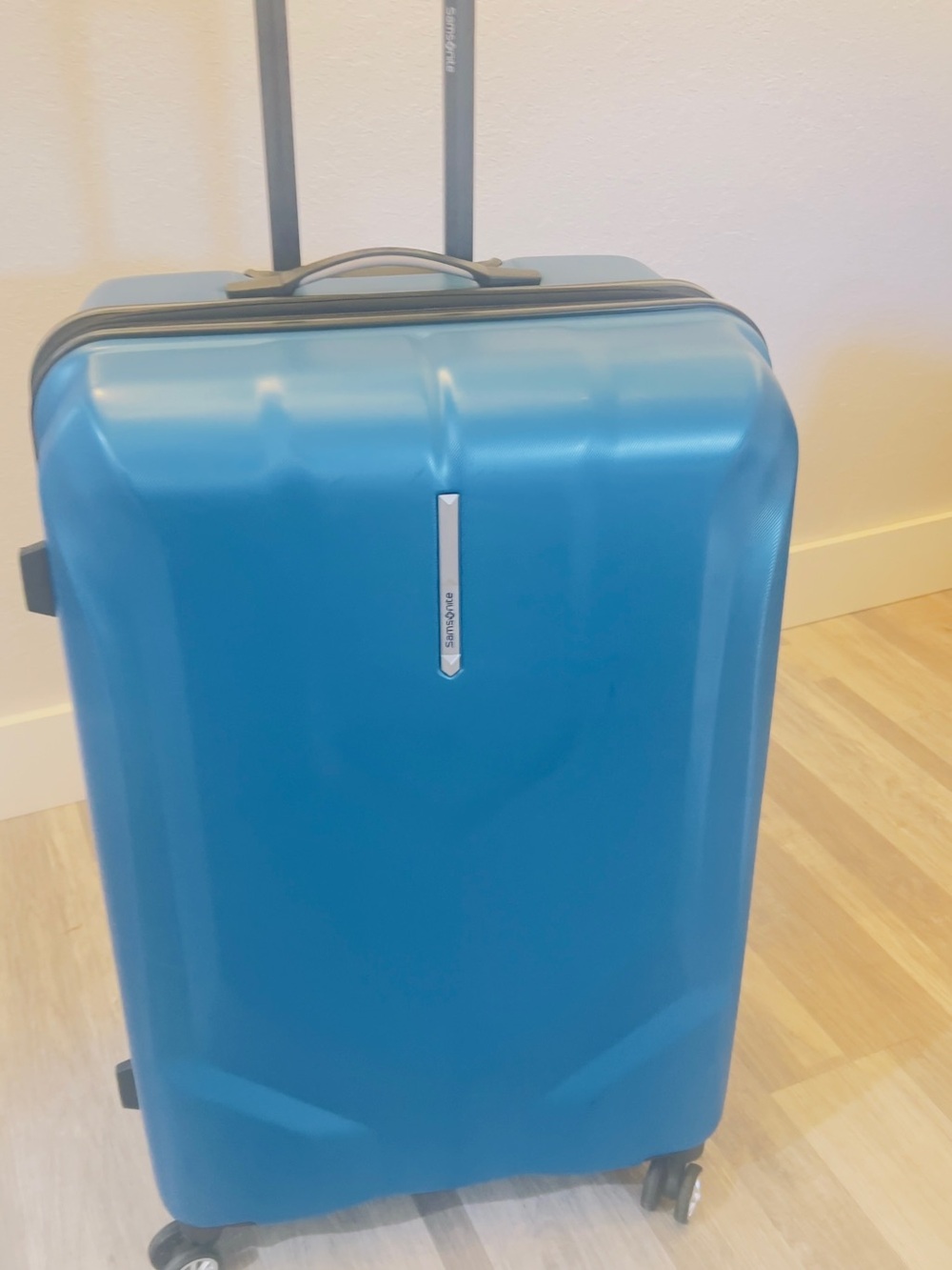 Samsonite Teal Blue Hardside Spinner Suitcase